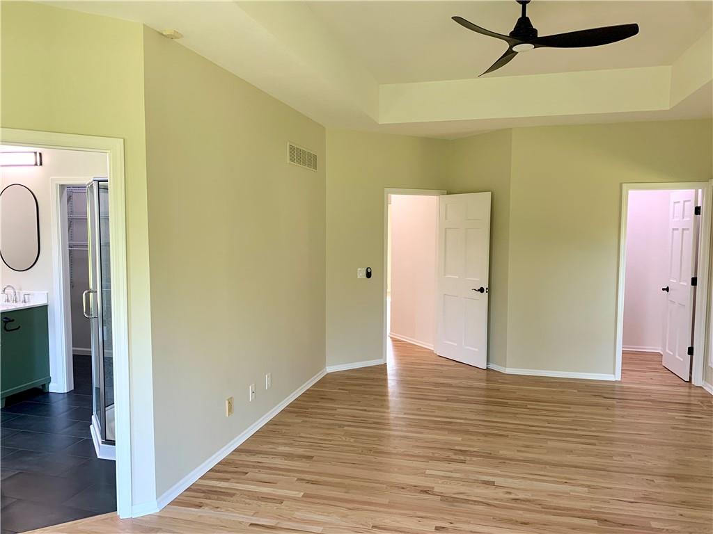 St Joseph, Missouri 64506, United States, 3 Bedrooms Bedrooms, ,2 BathroomsBathrooms,Residential,Pending,39328