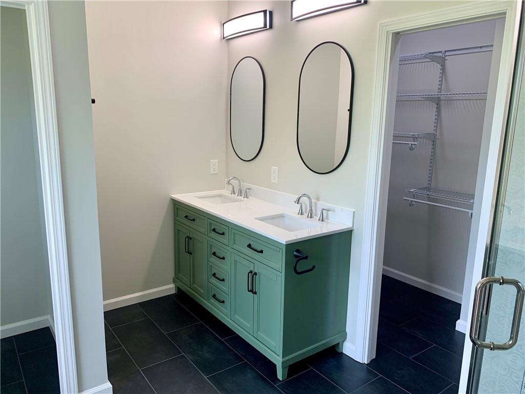 St Joseph, Missouri 64506, United States, 3 Bedrooms Bedrooms, ,2 BathroomsBathrooms,Residential,Pending,39328