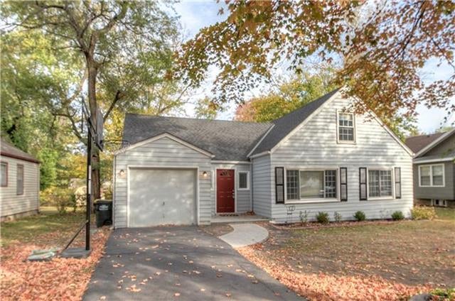Photo 1 of 25 — 5433 Reeds Road, Mission, KS 66202