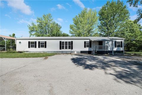 1910 N Vista Street Independence MO 64058