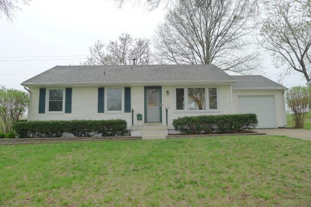 Photo 1 of 22 — 5536 N Flora Avenue, Kansas City, MO 64118