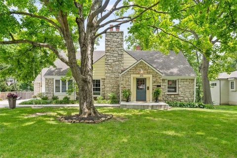 8315 Lee Boulevard Leawood KS 66206