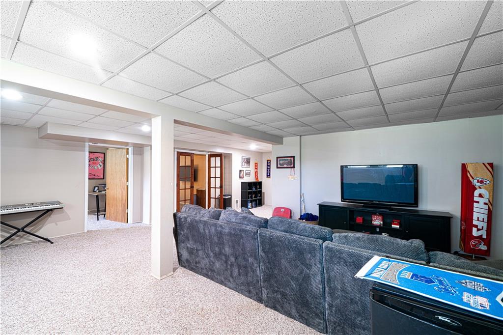 St Joseph, Missouri 64506, United States, 4 Bedrooms Bedrooms, ,3 BathroomsBathrooms,Residential,Pending,138496