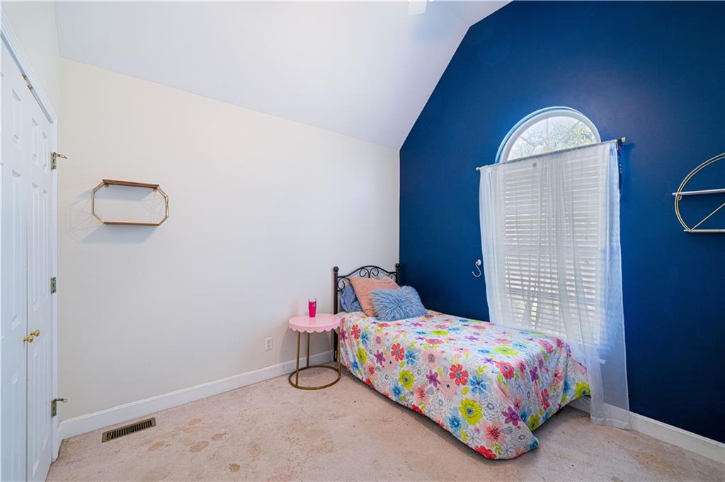 St Joseph, Missouri 64506, United States, 4 Bedrooms Bedrooms, ,3 BathroomsBathrooms,Residential,Pending,138496