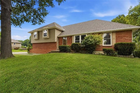 Photo of 400 S NORMANDY Drive, Olathe, KS 66061 (MLS # 2634053)