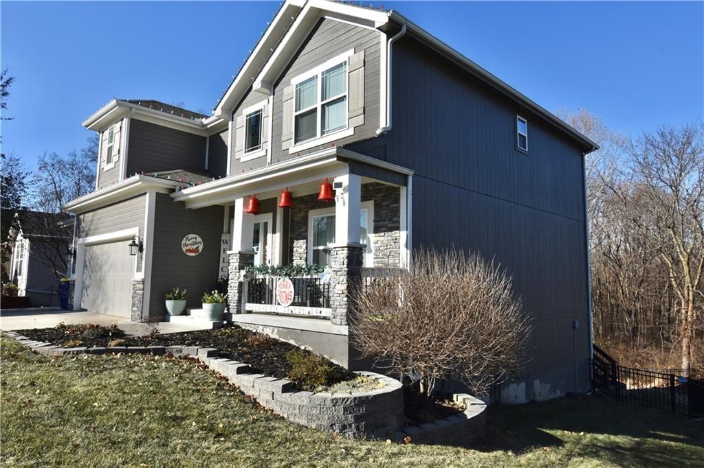 Photo of 2406 NE 158th Street, Smithville, MO 64089 (MLS # 2592318)