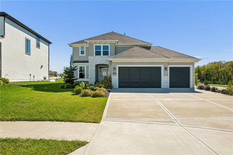 Photo of 13485 W 144th Circle, Olathe, KS 66062 (MLS # 2645910)