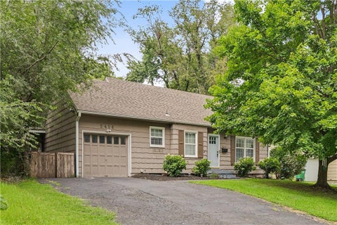 Photo of 5416 W 51 Street, Roeland Park, KS 66205 (MLS # 2629985)