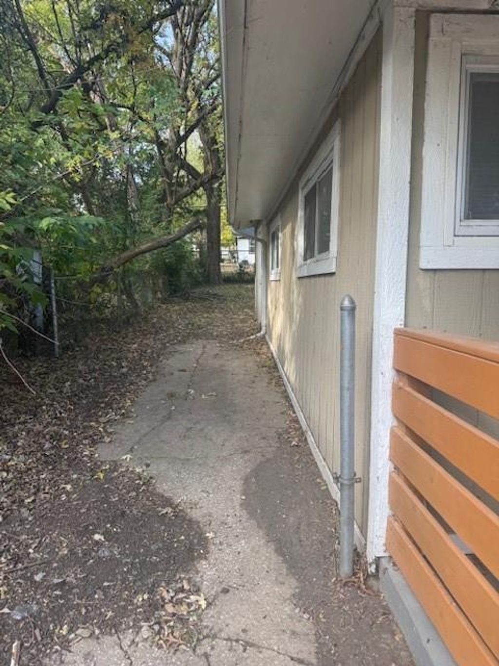 Photo of 1340 S EMERY Avenue, Independence, MO 64055 (MLS # 2592741)