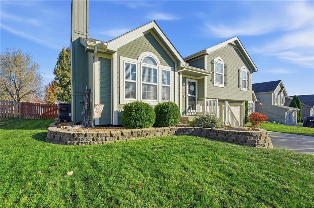 11515 N DITZLER Avenue