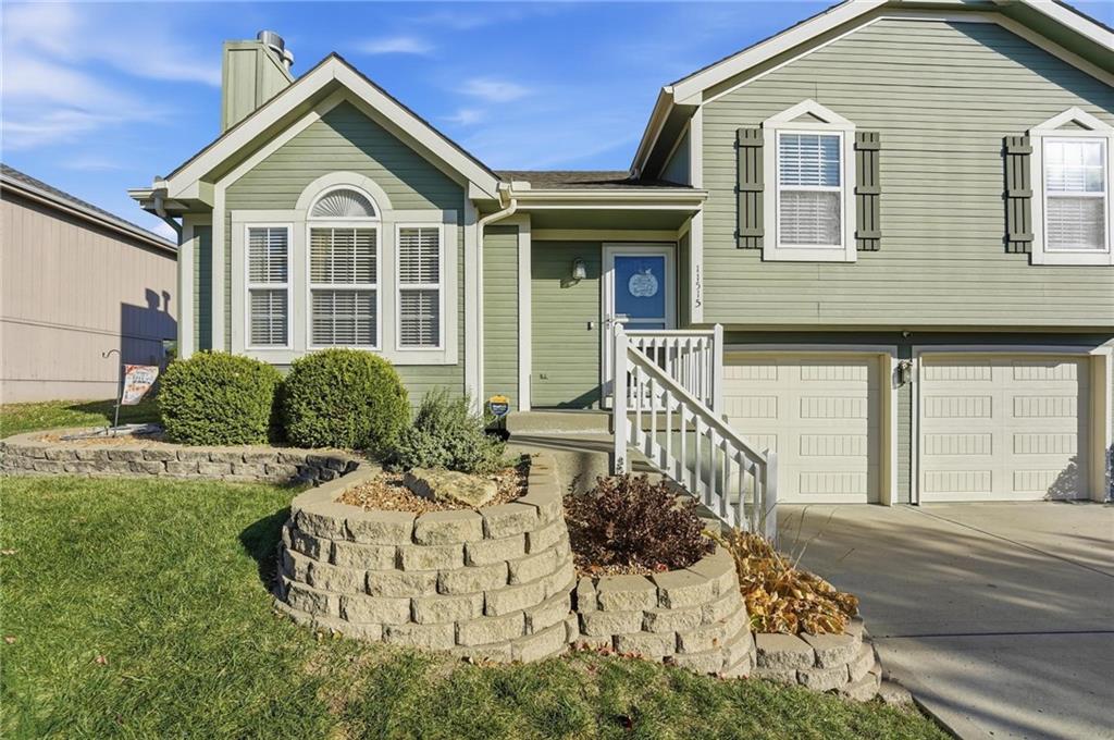 11515 N DITZLER Avenue