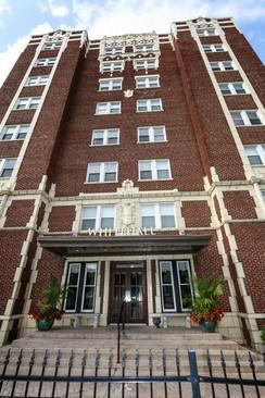 Photo of 323 E Emmanuel Cleaver #7C Boulevard, Kansas City, MO 64112 (MLS # 2642887)