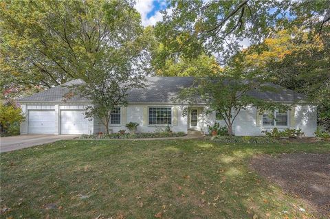 6912 W 98th Terrace, Overland Park, KS 66212 - #: 2577791