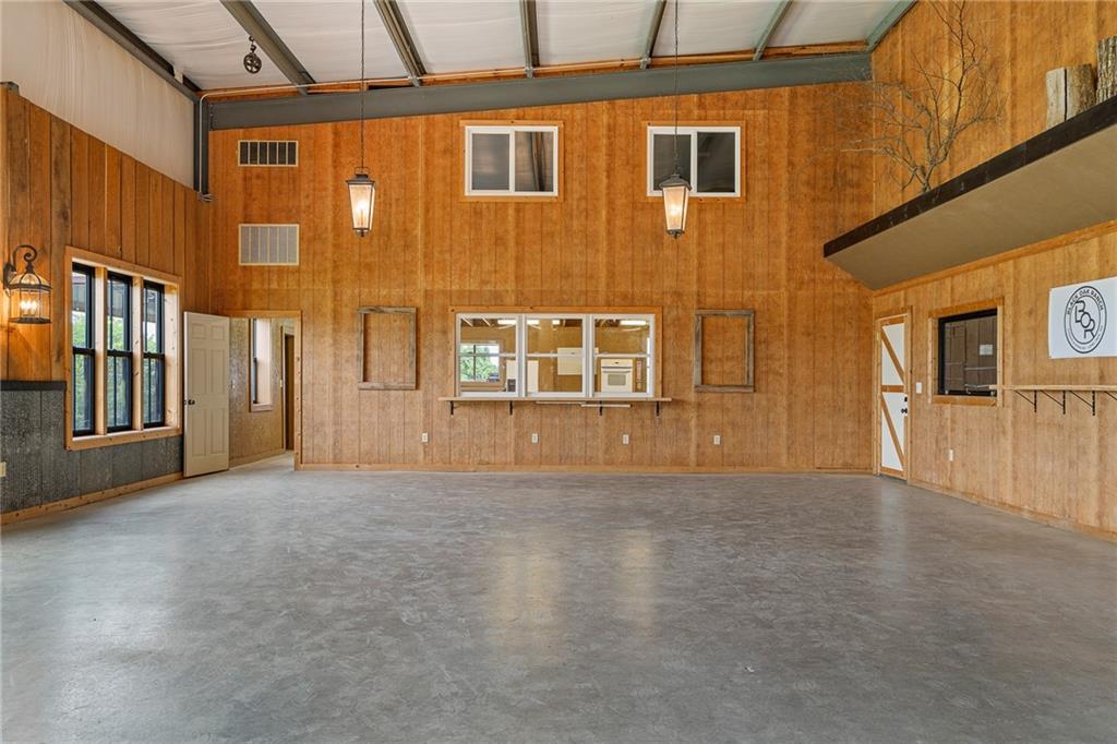 204 E Casey RD Road