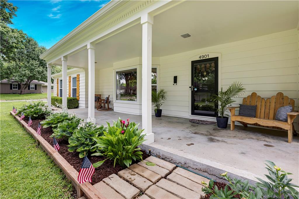 4901 Pawnee Drive