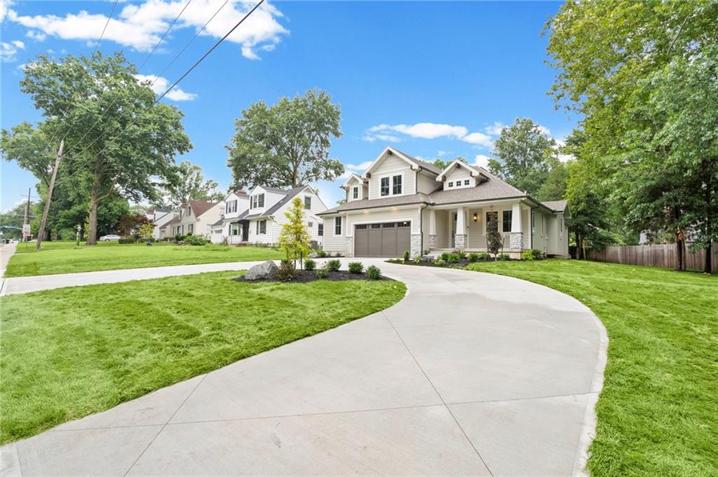 2512 Somerset Drive