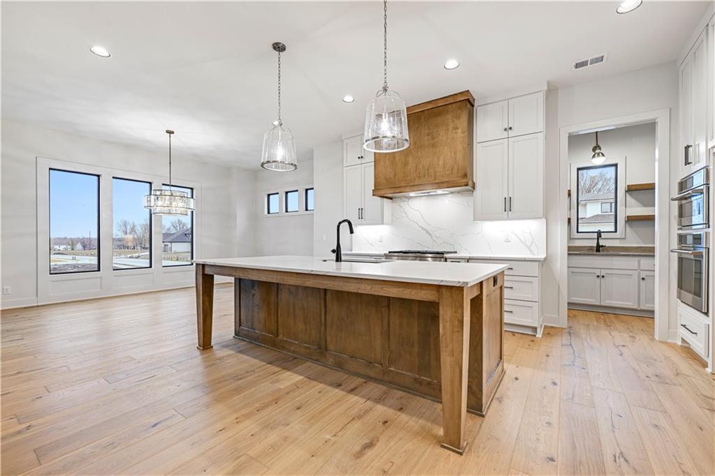 16913 Parkhill Street