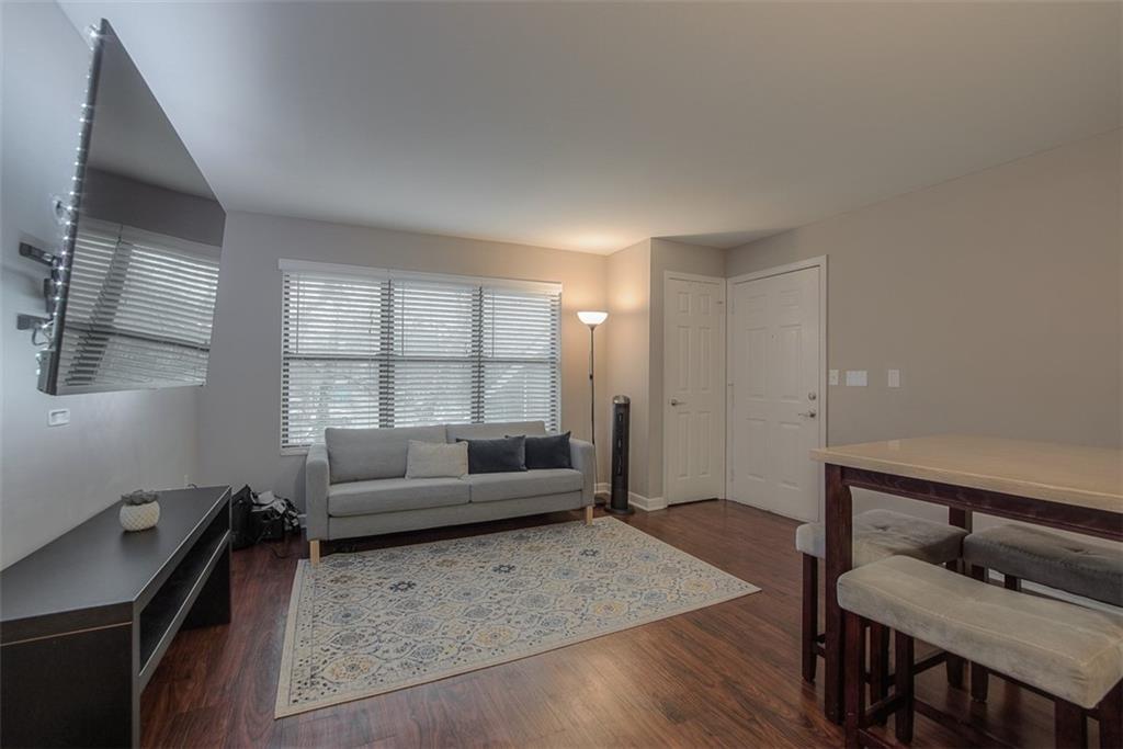 435 W 9th #103 Street 103