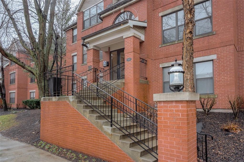 435 W 9th #103 Street 103