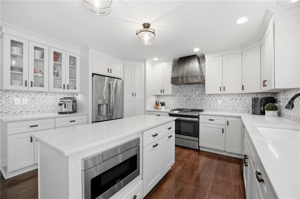 5305 W 83rd Street