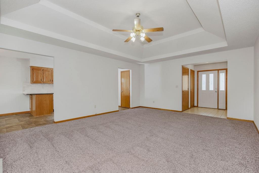 733 NE COLLEEN Drive