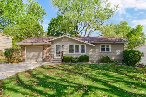 415 Monterey Avenue Liberty MO 64068