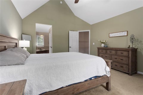Tiny photo for 1533 Canterbury Lane, Liberty, MO 64068 (MLS # 2643047)