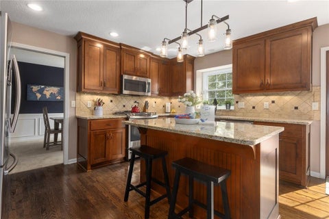 Tiny photo for 1533 Canterbury Lane, Liberty, MO 64068 (MLS # 2643047)
