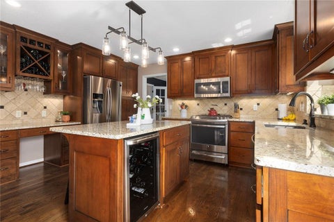 Tiny photo for 1533 Canterbury Lane, Liberty, MO 64068 (MLS # 2643047)