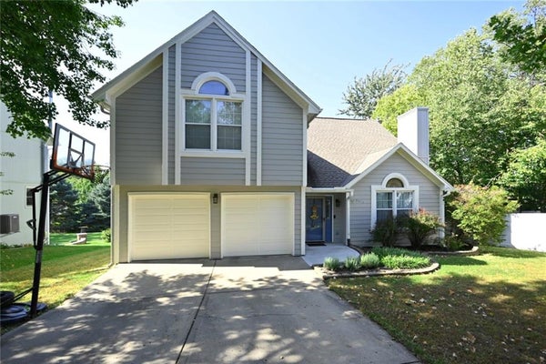 8516 N WINAN AVE, KANSAS CITY, MO 64153 - Image 3878d213cc3e6f7b9b8aecb8aa98de7a/886052861