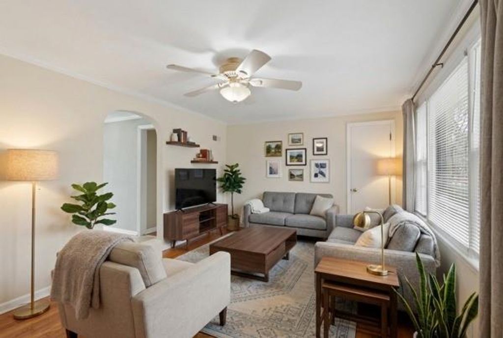 Photo of 9623 E 32nd Street S, Independence, MO 64052 (MLS # 2608942)