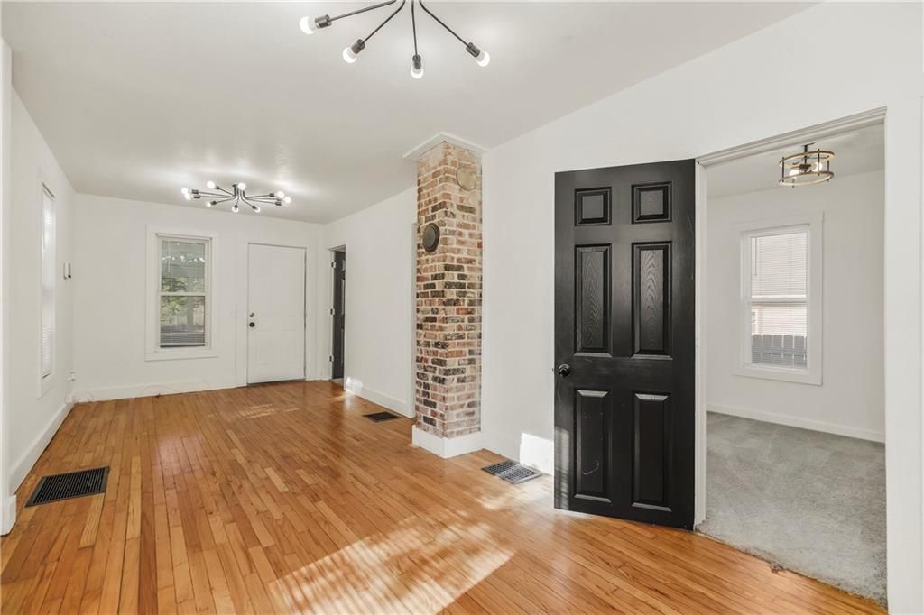 Photo of 1529 S Harvard Avenue, Independence, MO 64052 (MLS # 2597655)