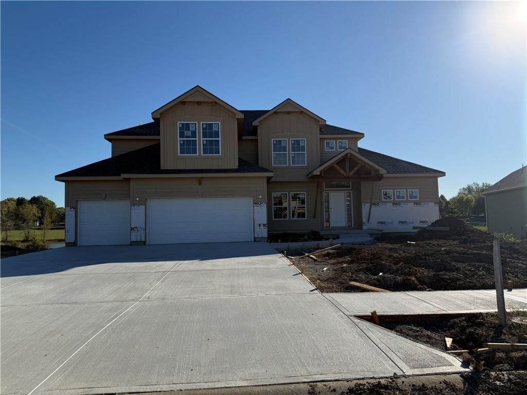Photo of 1015 Fir Lane, Liberty, MO 64068 (MLS # 2576754)