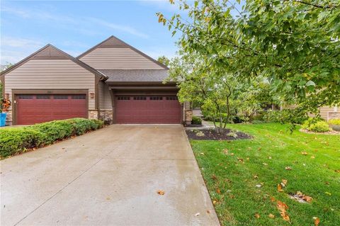Photo of 7859 W 158th Street, Overland Park, KS 66223 (MLS # 2584262) Photo of 7859 W 158th Street, Overland Park, KS 66223 (MLS # 2584262)