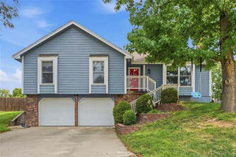 Photo of 12825 S Arapaho Drive, Olathe, KS 66062 (MLS # 2636348)