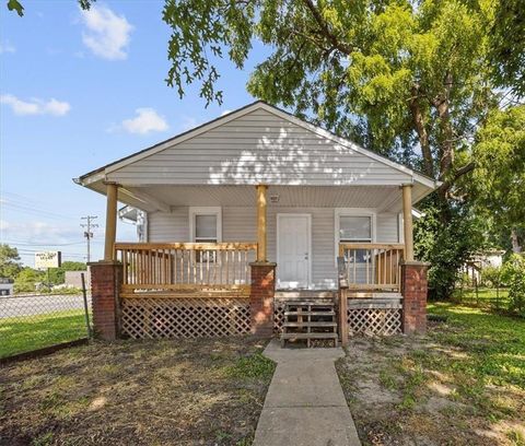 1116 S Woodland Avenue Independence MO 64050