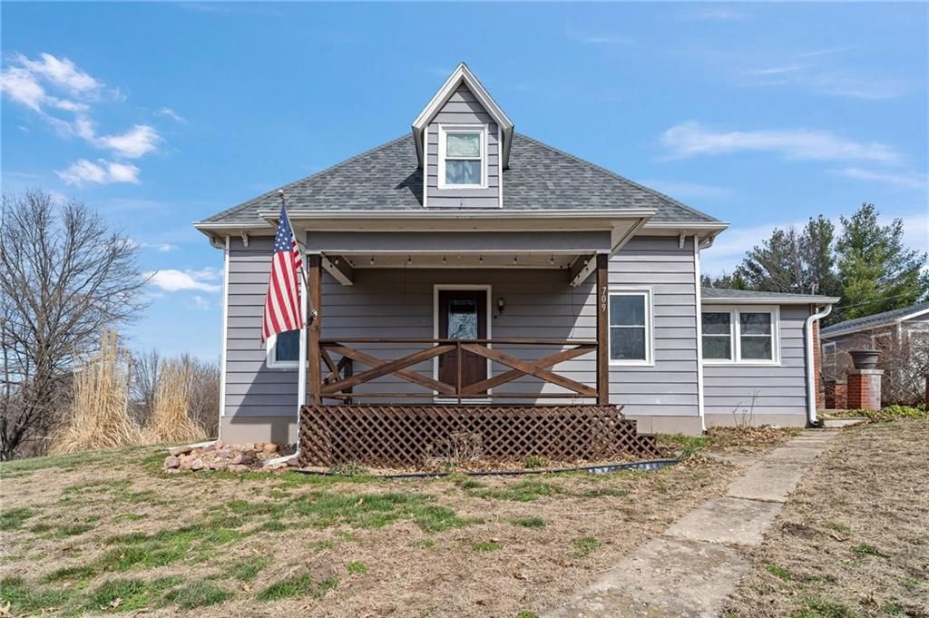 Photo of 709 SE 3rd Street, Faucett, MO 64448 (MLS # 2608102)