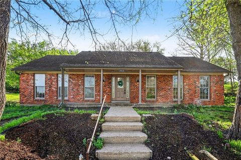 4811 Waukomis Drive, Kansas City, MO 64151 - MLS#: 2606602
