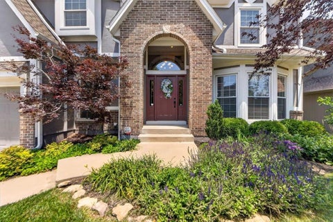 Photo of 13139 Kessler Street, Overland Park, KS 66213 (MLS # 2625705)