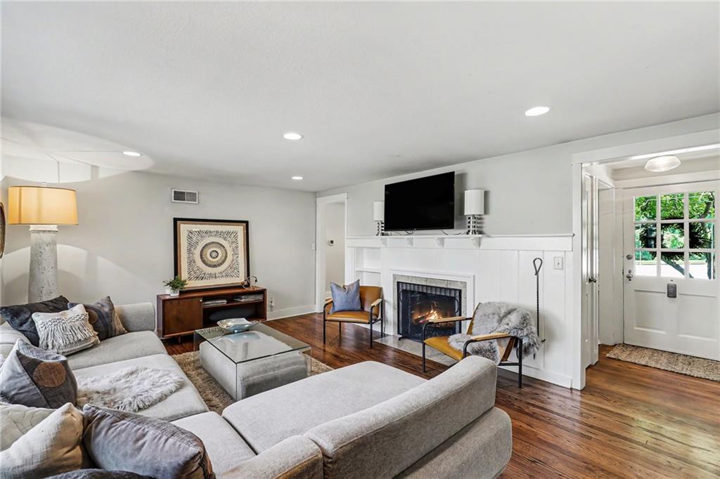 4200 W 71ST Street