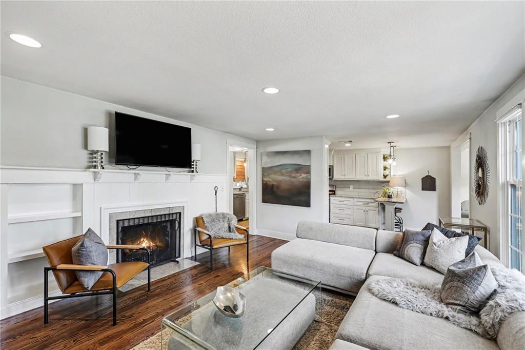 4200 W 71ST Street