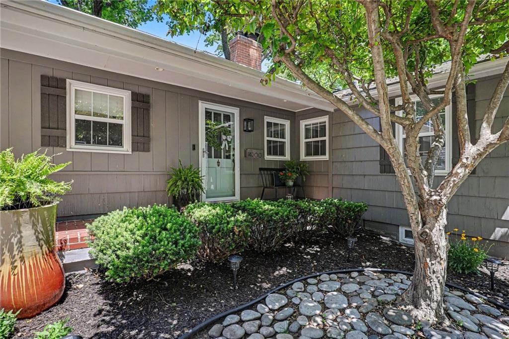 4200 W 71ST Street