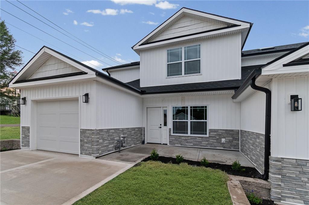 113 E 3rd Street