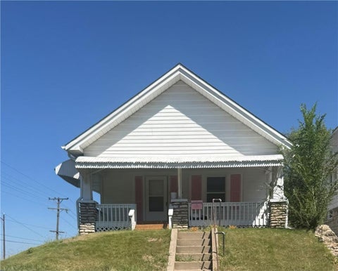 Photo of 1244 Ann Avenue, Kansas City, KS 66102 (MLS # 2643451)