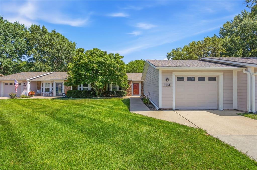 1314 W Jenkins Boulevard