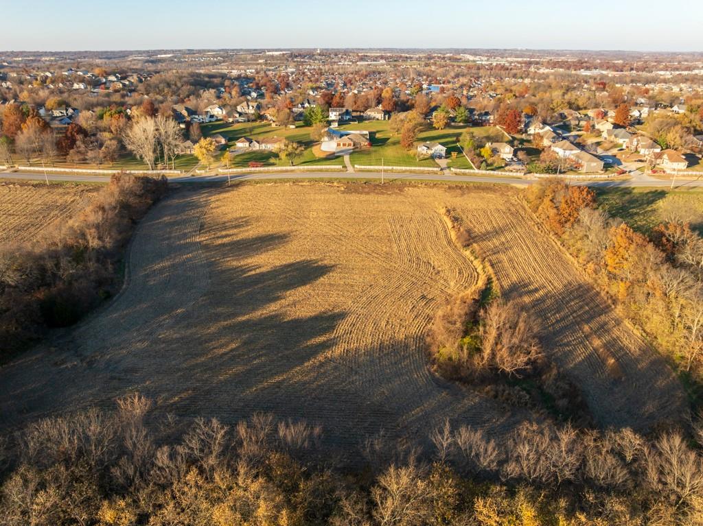 Tract 11 W Ryan Road