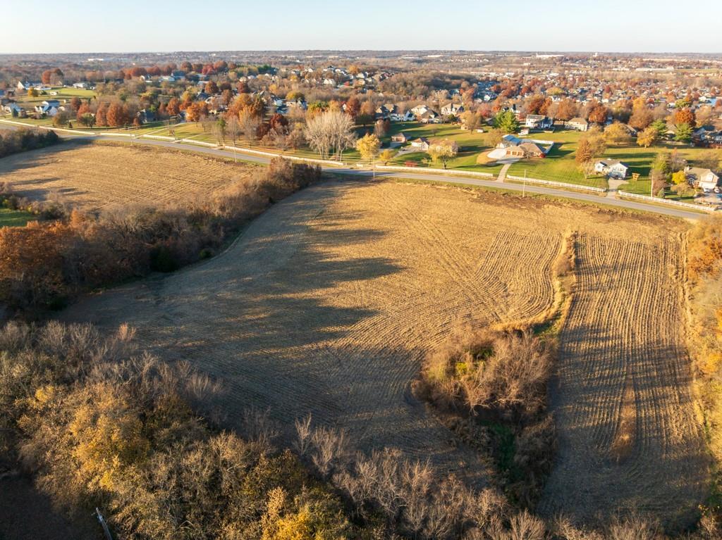 Tract 11 W Ryan Road