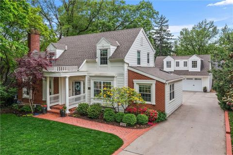 5434 Belinder Road Fairway KS 66208