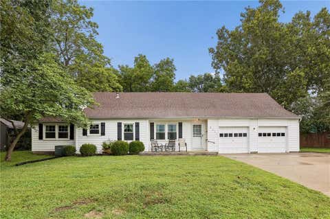 Photo of 8236 Santa Fe Drive, Overland Park, KS 66204 (MLS # 2638376)