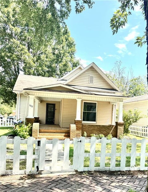 Photo of 1612 N Elm Street, Pittsburg, KS 66762 (MLS # 2632825)